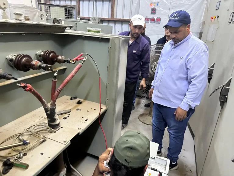 تركيب نهايات كابلات الجهد المتوسط واختبارها