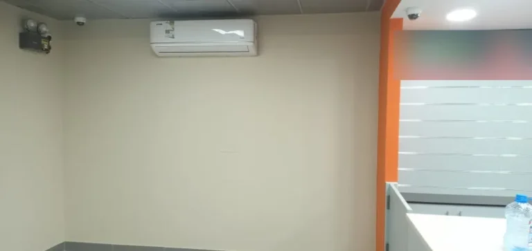 تشطيب محل تجاري بالأسقف والتكييف - مشروع 2